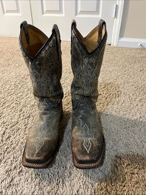 Corral Teen Leather Western Cowboy Boots Cross and Wings Distressed Square Toe